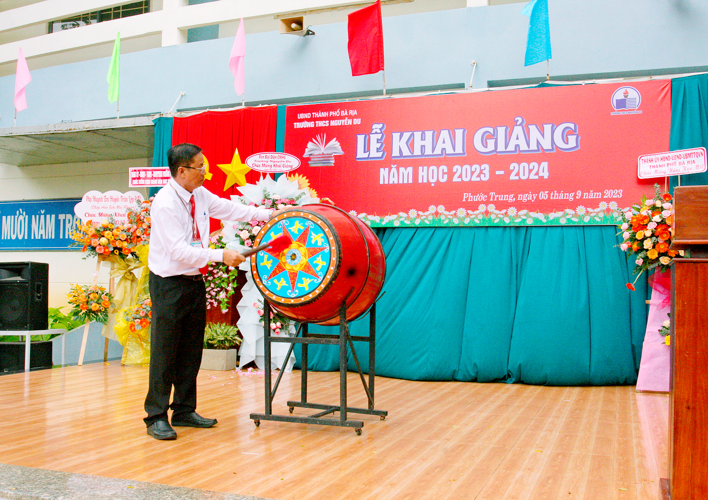 Trường THCS Nguyễn Du long trọng tổ chức Lễ khai giảng năm học mới  Năm học 2023-2024