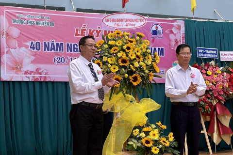 Trường THCS Nguyễn Du- TP Bà Rịa long trọng tổ chức lễ kỷ niệm 40 năm ngày nhà giáo Việt Nam (20/11/1982 - 20/11/2022)